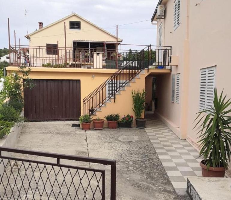 Room St Antun كورتْشولا المظهر الخارجي الصورة